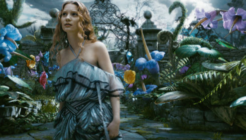 Mia Wasikowska in «Alice in Wonderland»