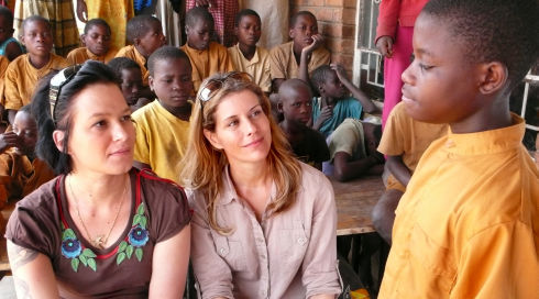 Franka Potente, Sabina Schneebeli und Sila Bakali in «Baba's Song»