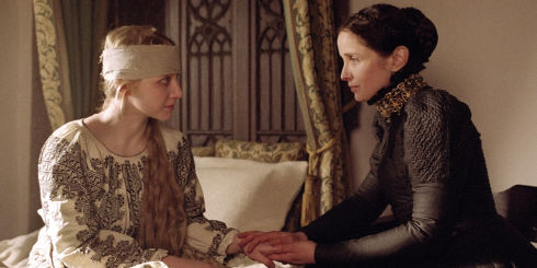 Anna Maria Mühe und Julie Delpy in «The Countess»