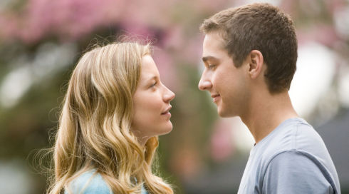 Sarah Roemer und Shia LaBeouf in «Disturbia»