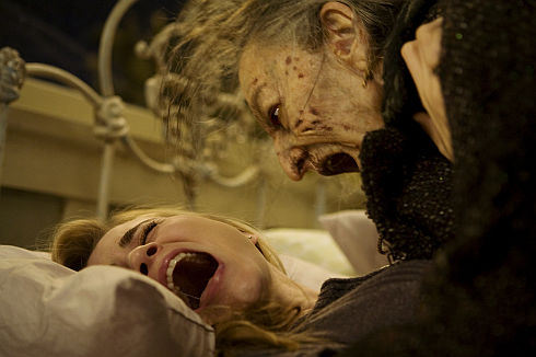 Alison Lohman und Lorna Raver in «Drag Me to Hell»