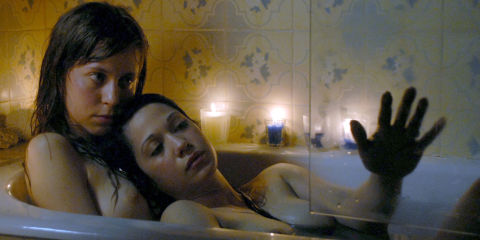 Inés Efron und Mariela Vitale in «El niño pez»"