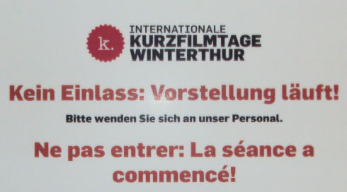Kein Einlass: Vorstellung läuft!