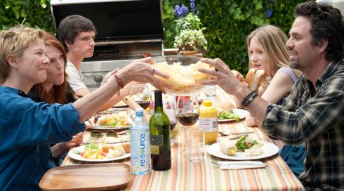Annette Bening, Julianne Moore, Josh Hutcherson, Mia Wasikowska und Mark Ruffalo in «The Kids Are All Right»