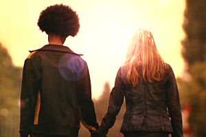 Alain Morel und Anna Hausburg in «Leroy»