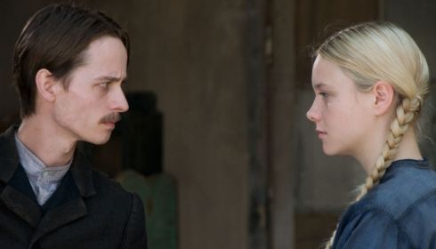Tom Schilling und Anna Unterberger in «Mein Kampf»