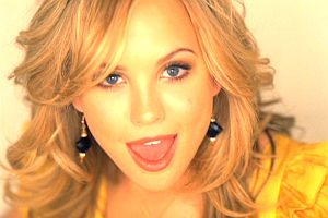 Meaghan Jette Martin singt «When You Wish Upon a Star»